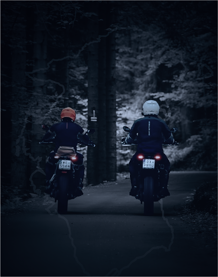 Motocykliści w górach